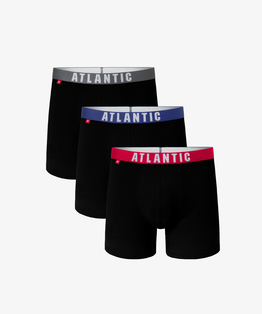 W trzypacku znajdziesz bokserki w czarnym kolorze, różniące się między sobą kolorem szerokiej gumy w talii - szarym, niebieskim i czerwonym, na której znajduje się sporych rozmiarów logo Atlantic #1