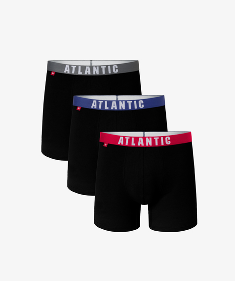 W trzypacku znajdziesz bokserki w czarnym kolorze, różniące się między sobą kolorem szerokiej gumy w talii - szarym, niebieskim i czerwonym, na której znajduje się sporych rozmiarów logo Atlantic #1