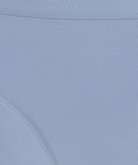 W trzypacku znajdują się majtki o kroju bikini w trzech kolorach: ecru i niebieski (obydwie sztuki gładkie) oraz granatowe (pokryte wzorkami w maleńkie kropki) #3
